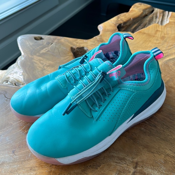 Clove classic shoes (nursing) - Picture 1 of 5